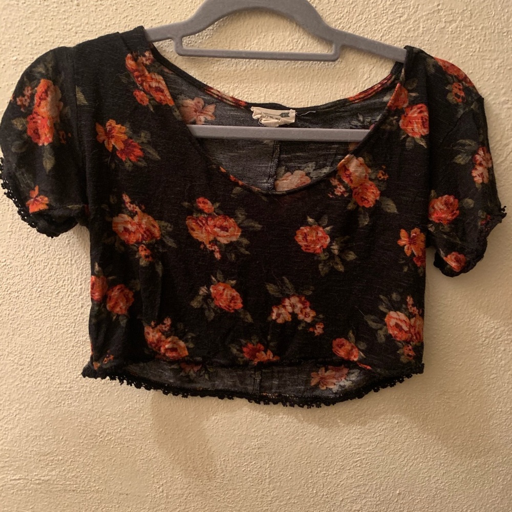 Floral lace trim crop top